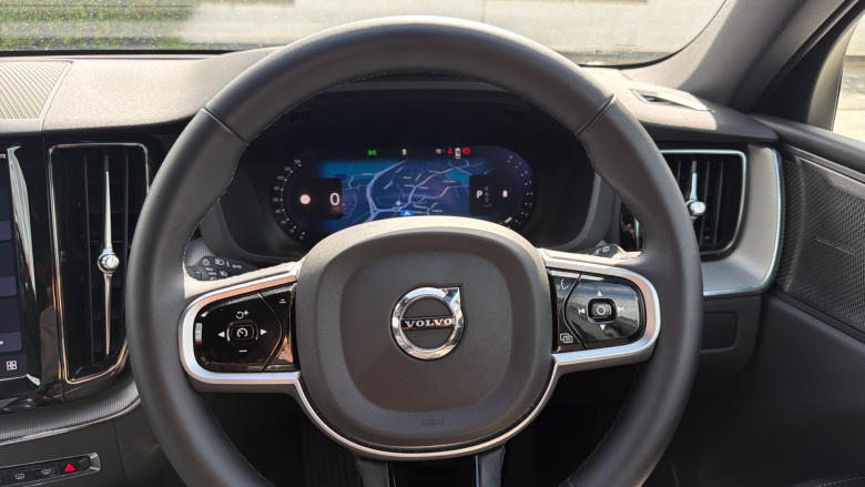 Volvo XC60 2.0 B5P Plus Black Edition 5dr AWD Geartronic Petrol Estate